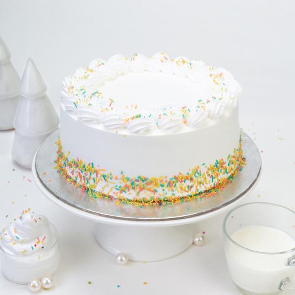 Pristine and Heavenly Cake