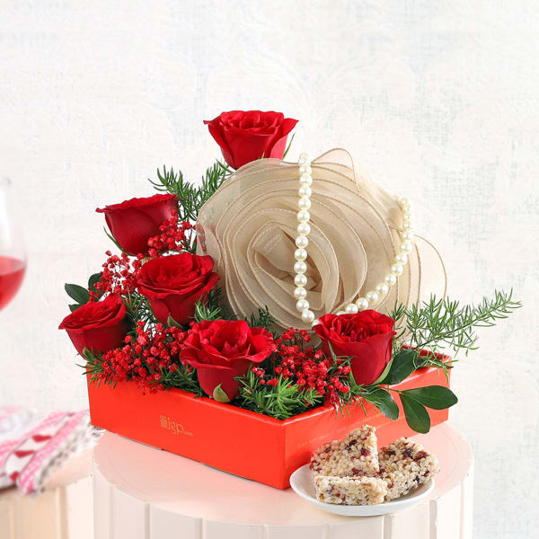 Red Bright Roses In A Box