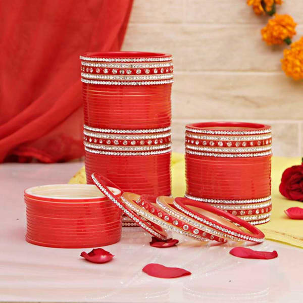 red chura bangles