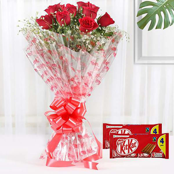 RED ROSES AND KITKAT CHOCOLATES