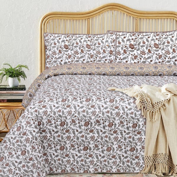 Reversible Blooming Floral Printed Cotton Double Bedcover & Quilt