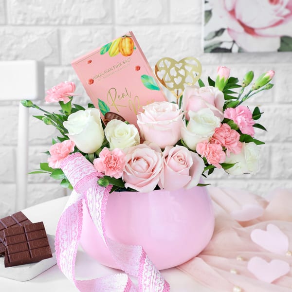 Roses and Chocolates Gift Hamper