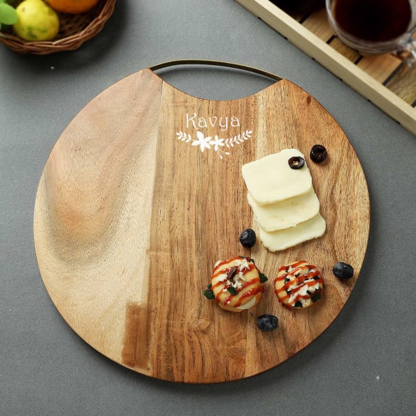 Round Wooden Personalized Serving Platter Cum Chopping Board