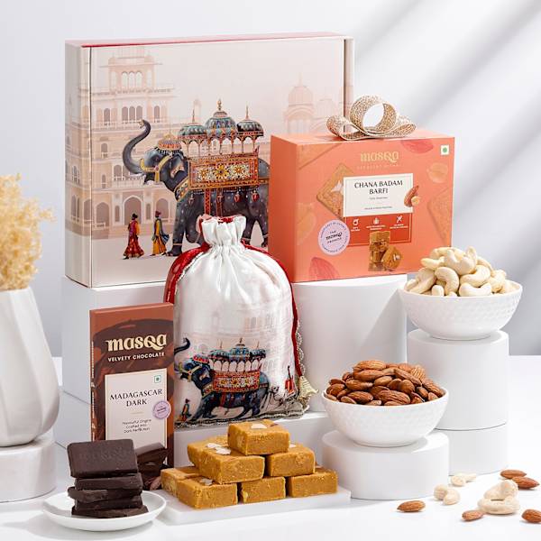 Royal Delicious Sweets And Treats Hamper