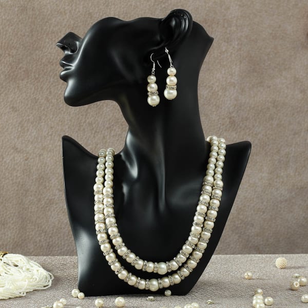 Royal-Look White Pearl Necklace
