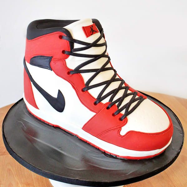 Sports Shoe Fondant Cake (3 Kg)