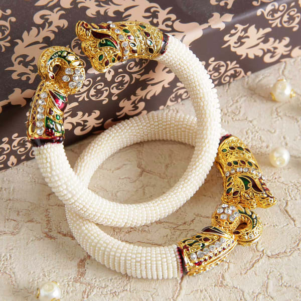Stylish Ivory White Wedding Bangles