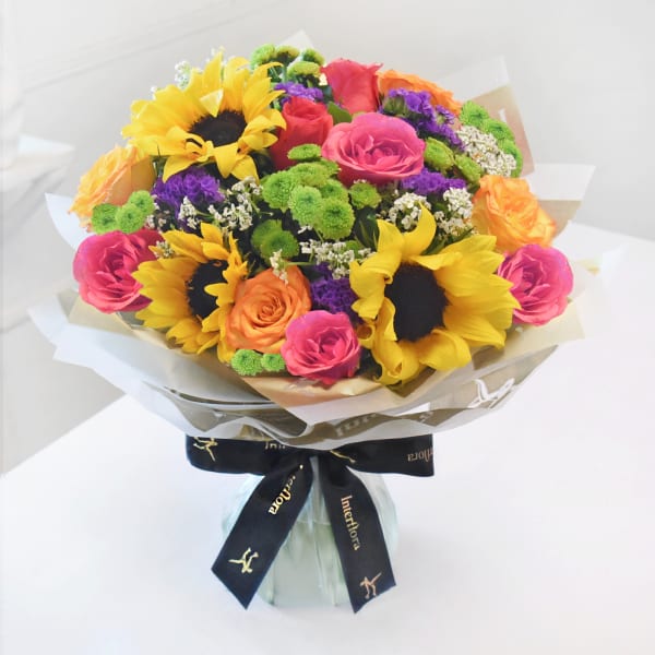 Sunflower Delight Hand-tied (Large)