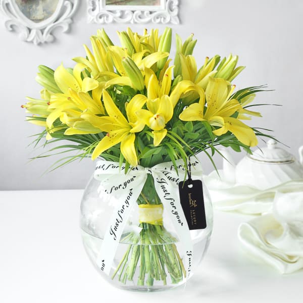Sunshine Radiance Rakhi Flowers for Sister