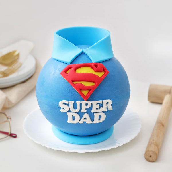 Super Dad Pinata Cake (750 Gm)