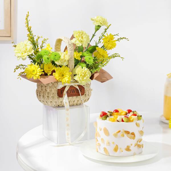 Sweet Blooms And Cake Gift Combo