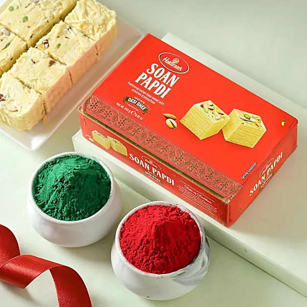 Sweet Delight Holi Combo