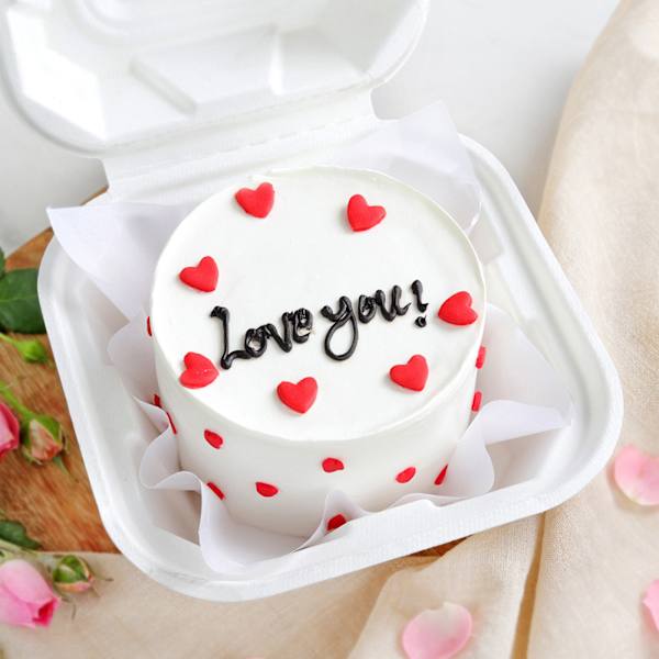 Sweet Hearts Delight Bento Cake (250 Gms)