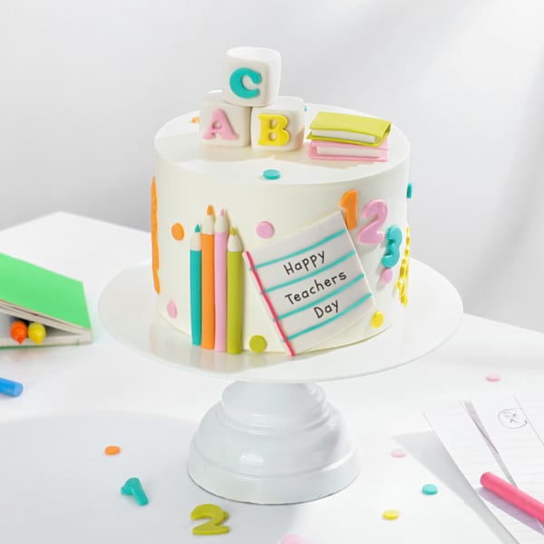 Sweet Tribute Semi-Fondant Teacher's Day Cake (750 g)