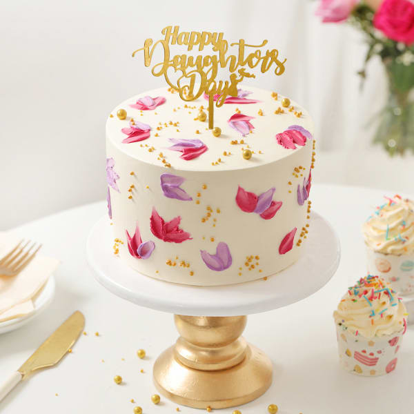 Tempting Floral Cake For Daughters Day (1 Kg)