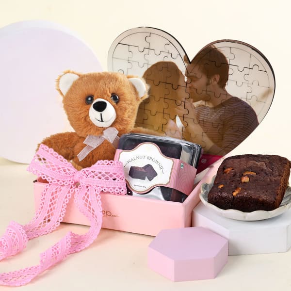 The Lovers Edit Personalized Hamper