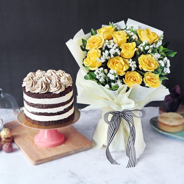 Tiramisu Coffee Cake With Bunch Of yellow Roses (Half kg)