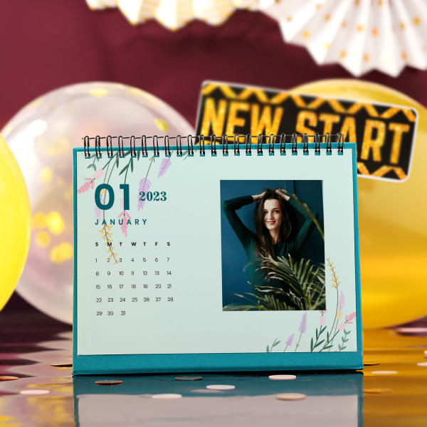 Turquoise Blue 2022 Desk Calendar
