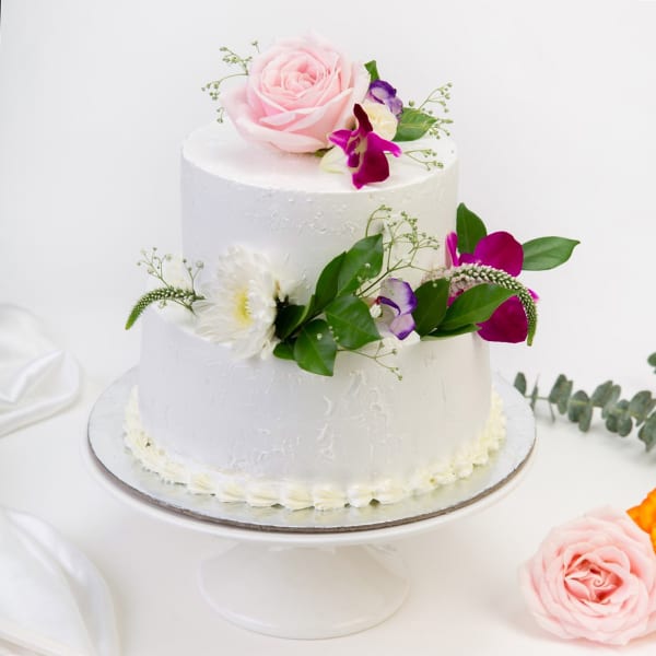 Two-Tier Floral Bliss Cake (2.5 Kg)