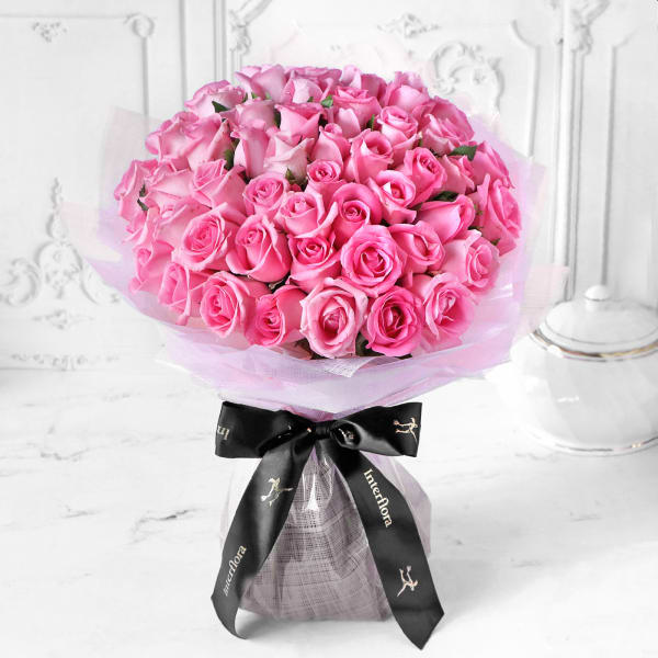 Unforgettable 50 Pink Roses Hand Tied