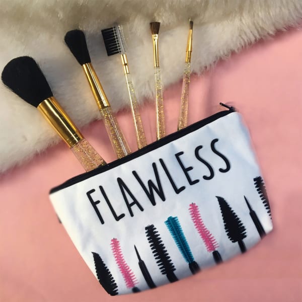 Buy/Send Utility Pouch Flawless Mascara Online | IGP | JVS1267547