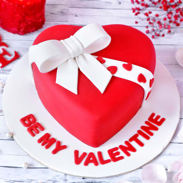 Valentine Heart Gift Cake (1Kg)