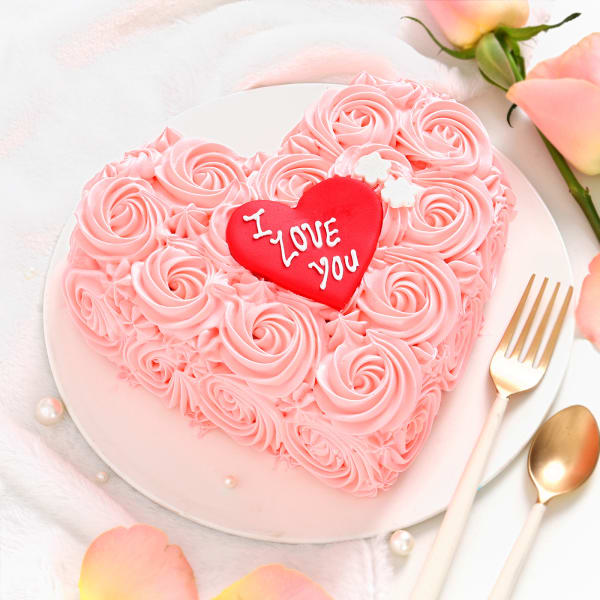Valentine Heart Shape Rosette Cake (500 Gm)