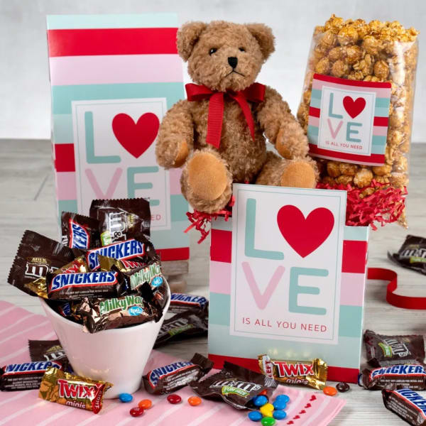 Buy Best Valentines Day Gift Box For Your Girlfriend | 2023
