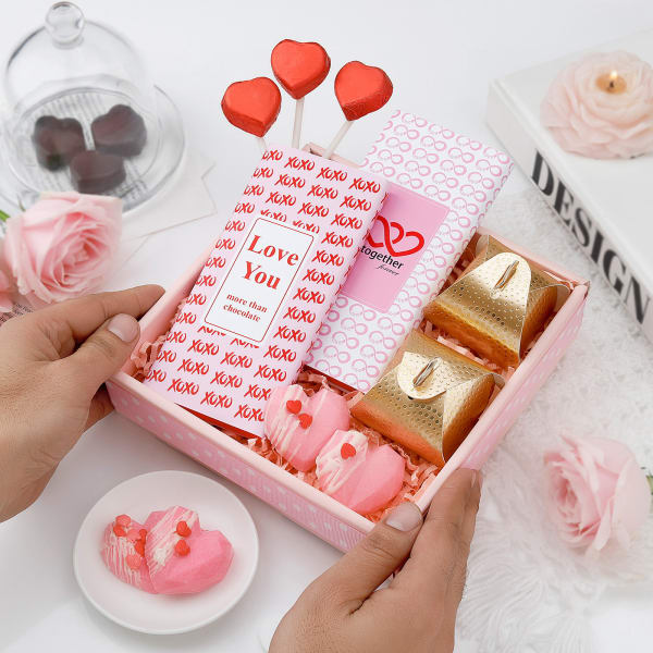 Valentine's Day Deluxe Chocolate Hamper