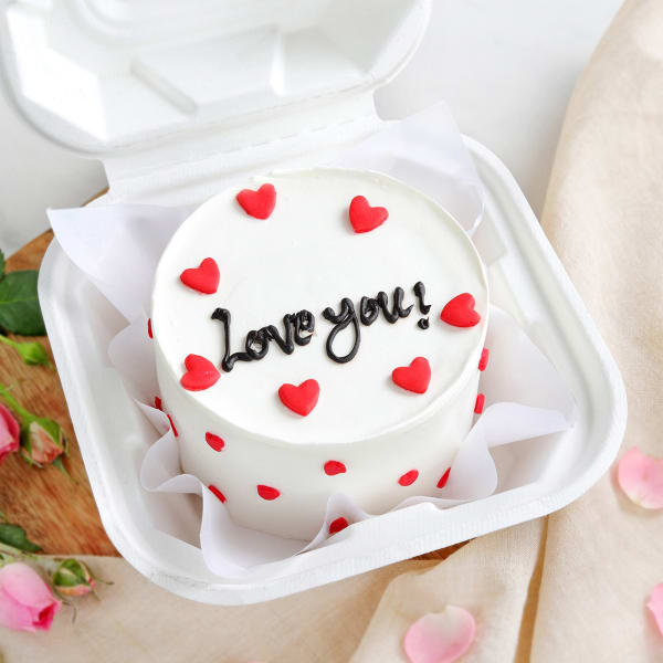 Valentine Sweet Hearts Delight Bento Cake (200 Gm)