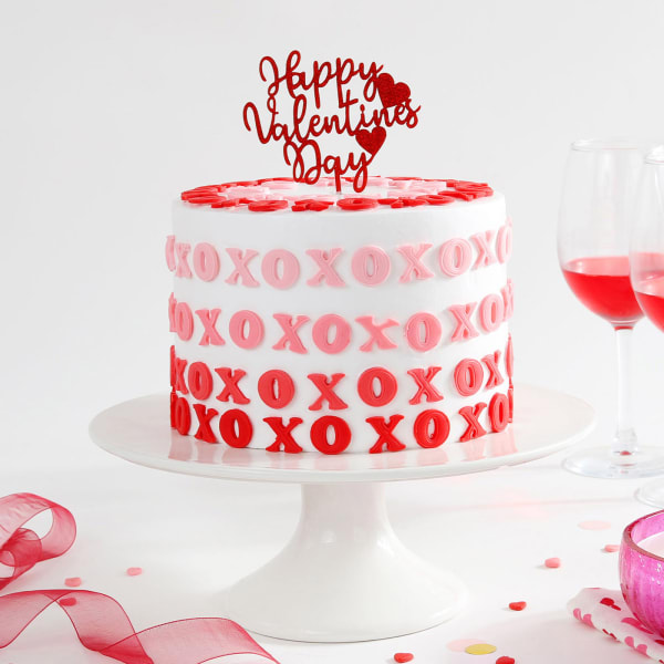 XOXO Sweetheart Semi-fondant Cake (1 Kg)