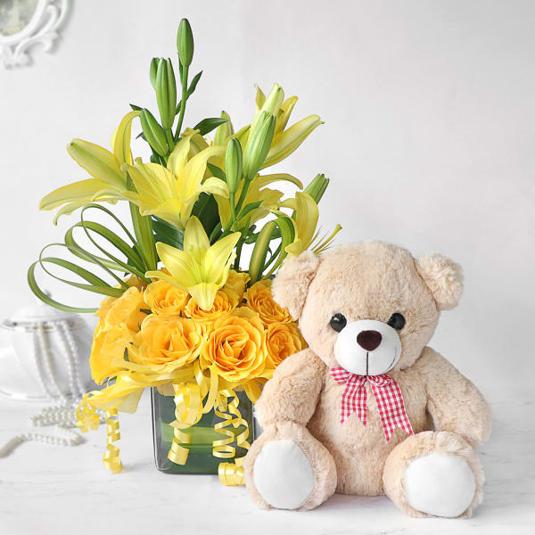 Yellow Lilies & Roses in Vase with Teddy