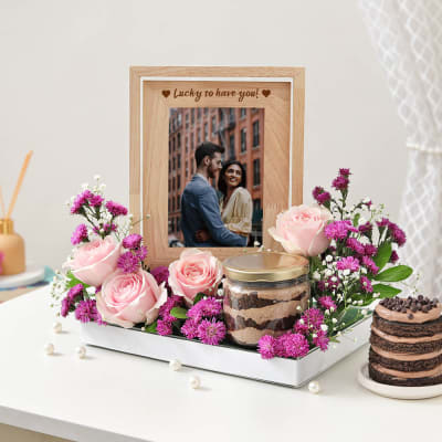 Affectionate Memories Personalized Hamper