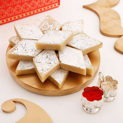 Buy/Send Bhai Dooj Tikka with Premium Kaju Katli 200 Gms Online | IGP ...