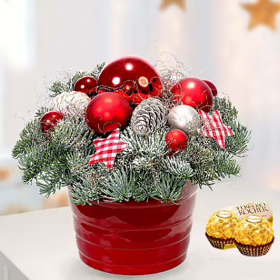 Christmas Arrangement with 2 Ferrero Rocher: Gift/Send Christmas Gifts ...