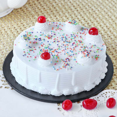 Birthday Vanilla Cake - 1/2 Kg., Cakes on Birthdays