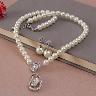 Classy Pearl Necklace Set: Gift/Send New Year Gifts Online L11002500 ...