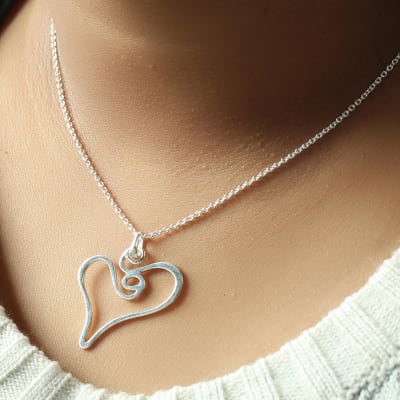 Contemporary Heart Shaped Silver Polish Pendant Necklace Gift Send Jewellery Gifts Online J Igp Com