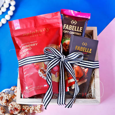 karva chauth gift hampers