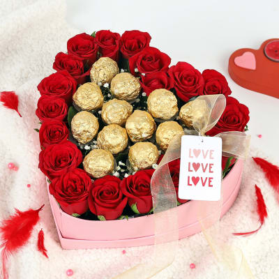 Buy/Send Heart filled Choco Licious Bouquet Online | IGP | JVS1200962