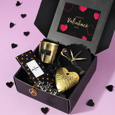 Buy/Send Heart of Gold Love Hamper for Men Online | IGP | JVS1200647