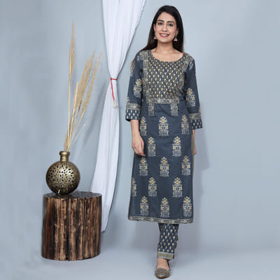 Khari Print Cotton Kurta Pant Set: Gift 