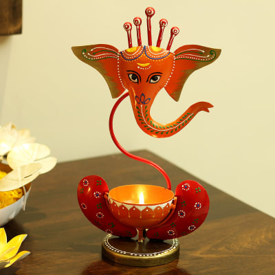 ganesha with diya