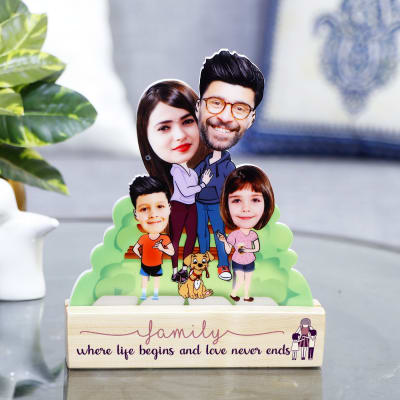 Loving Family Personalized Caricature Stand
