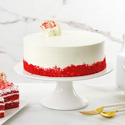 Red Velvet Buttercream Cake (Half kg)