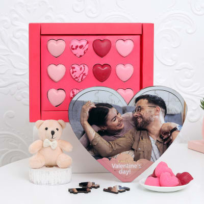 Romantic Moments Personalized Valentine's Gift Hamper: Gift/Send ...