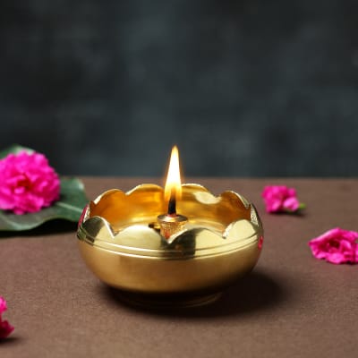 Buy/Send Sunflower Shaped Jyoti Diya in Golden Brass Finish Online ...